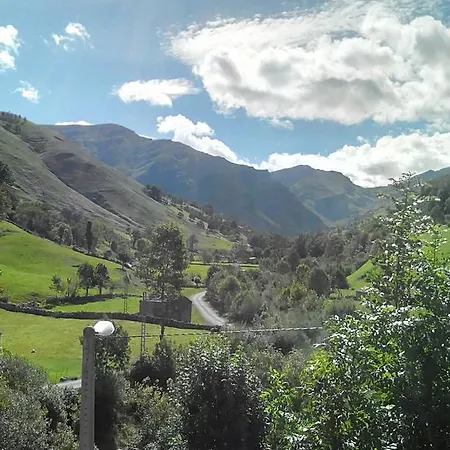 La Vieja Escuela Penzion San Roque de Ríomiera