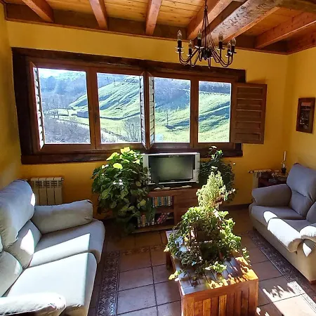 La Vieja Escuela Penzion San Roque de Ríomiera
