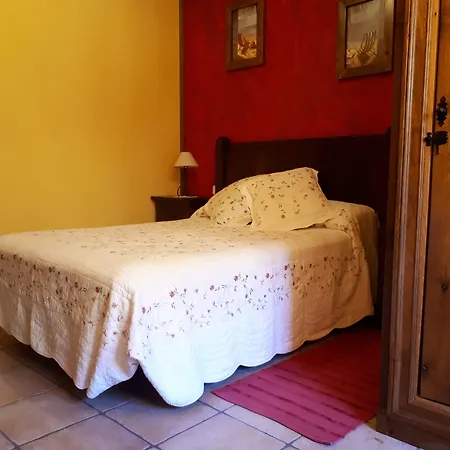 La Vieja Escuela 3* San Roque de Ríomiera