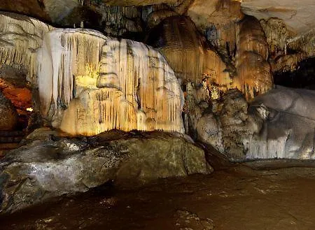 La Vieja Escuela Pensión San Roque de Ríomiera