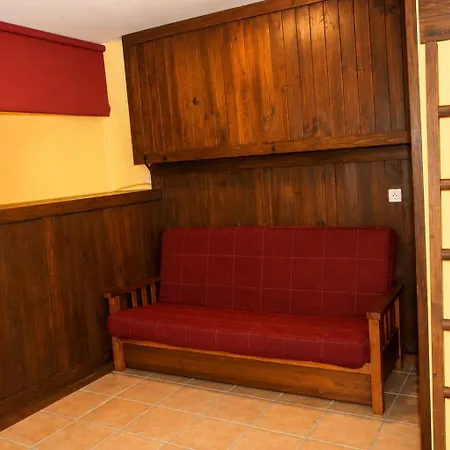 La Vieja Escuela Valles Pasiegos 3* San Roque de Ríomiera