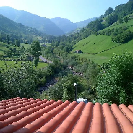 La Vieja Escuela Valles Pasiegos 3* San Roque de Ríomiera