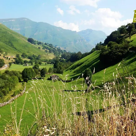 La Vieja Escuela 3* San Roque de Ríomiera
