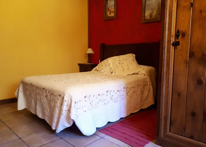 La Vieja Escuela 3* San Roque de Ríomiera