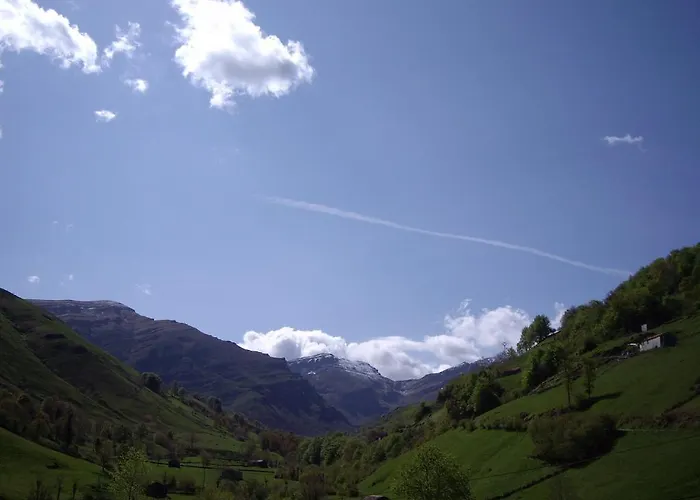 La Vieja Escuela San Roque de Ríomiera